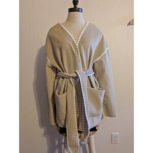 vici cream fleece belted trimmed coat‎ size Medium